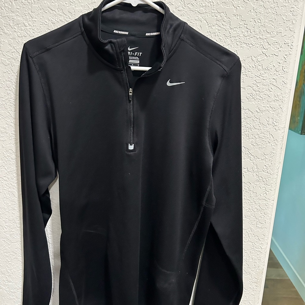 Nike Long Sleeve
Dry fit